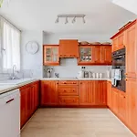 Stylish 2Bd Home With Private Garden Nine Elms
