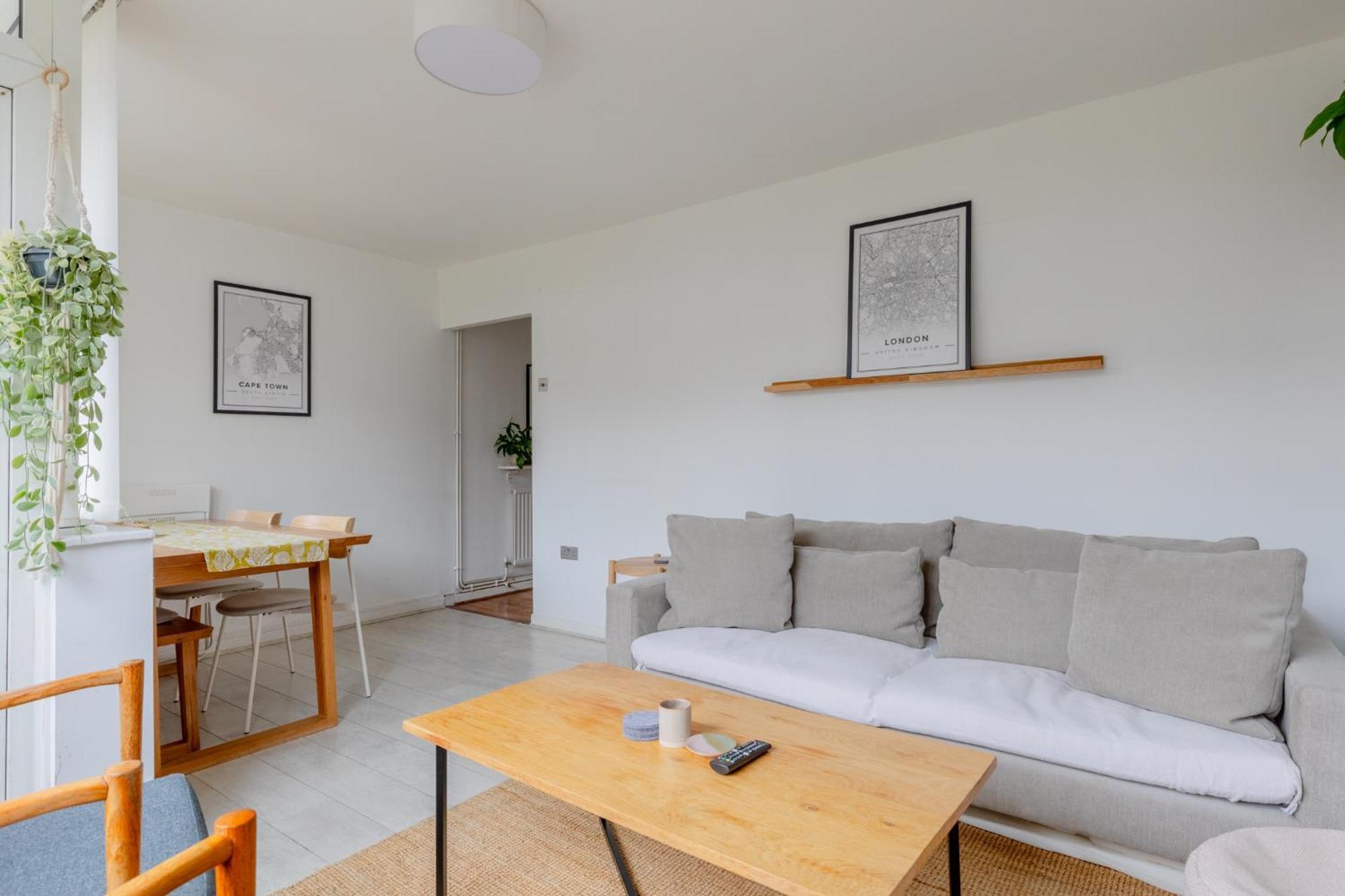 Stylish 2bd With Private Garden Nine Elms Appartamento