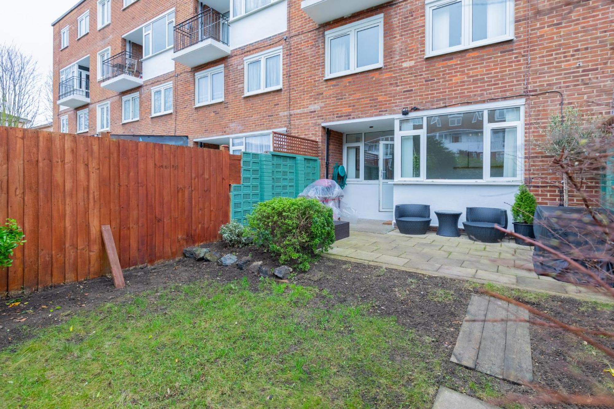 Appartamento Stylish 2bd With Private Garden Nine Elms *