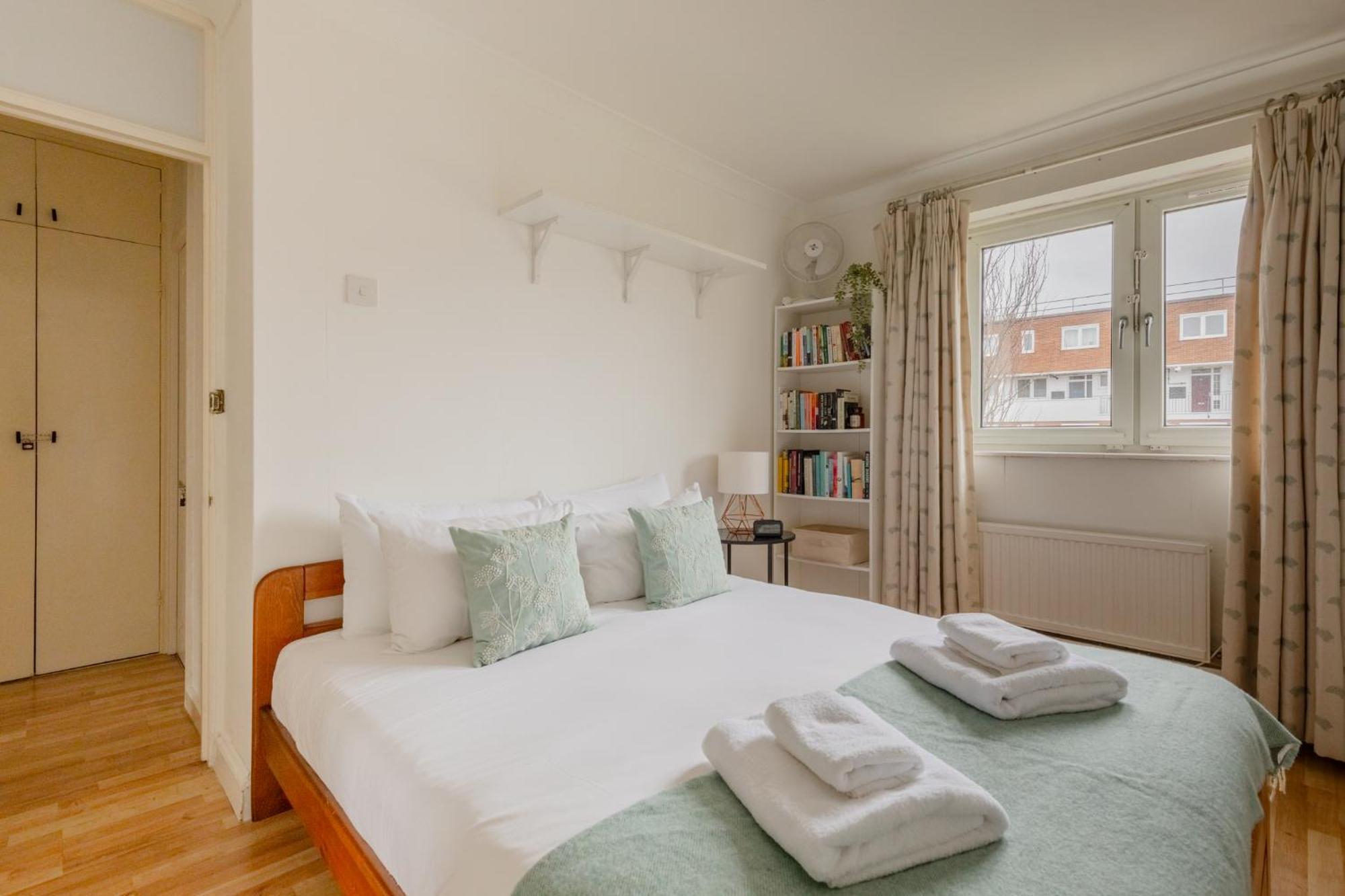 Stylish 2bd With Private Garden Nine Elms