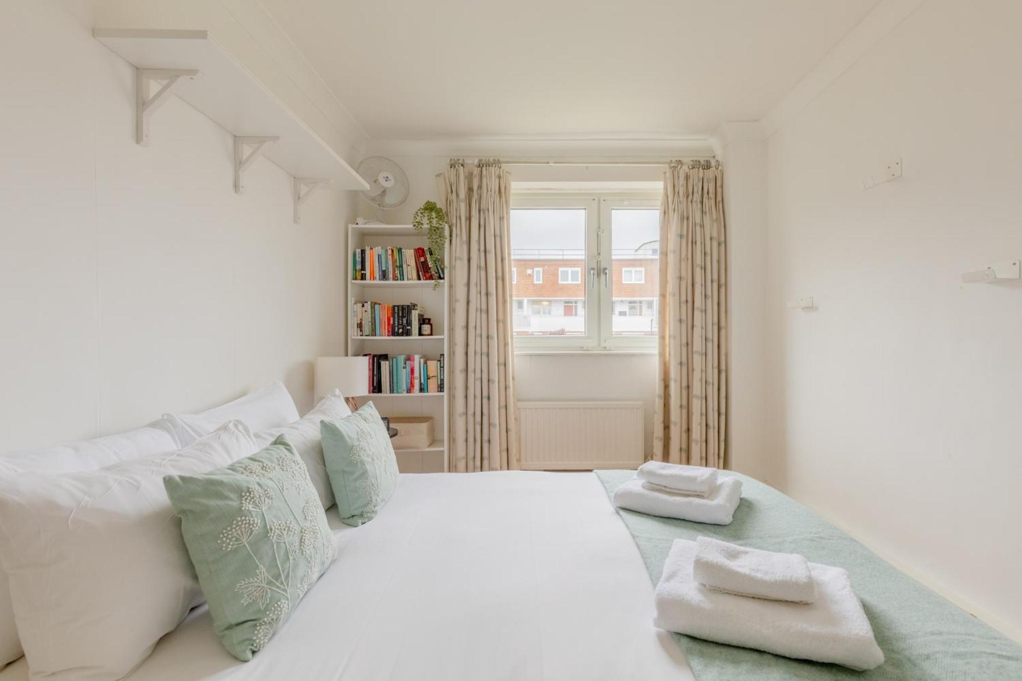 Appartamento Stylish 2bd With Private Garden Nine Elms *
