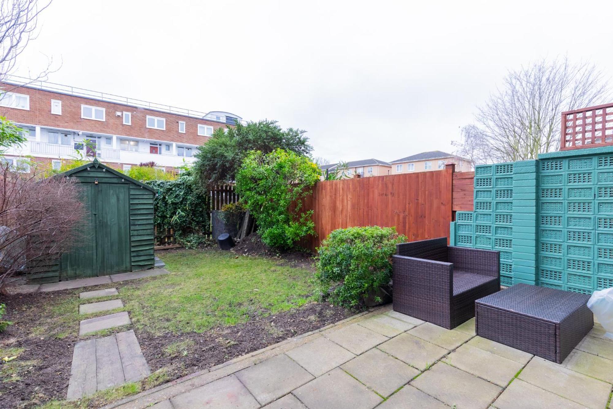 Stylish 2bd With Private Garden Nine Elms